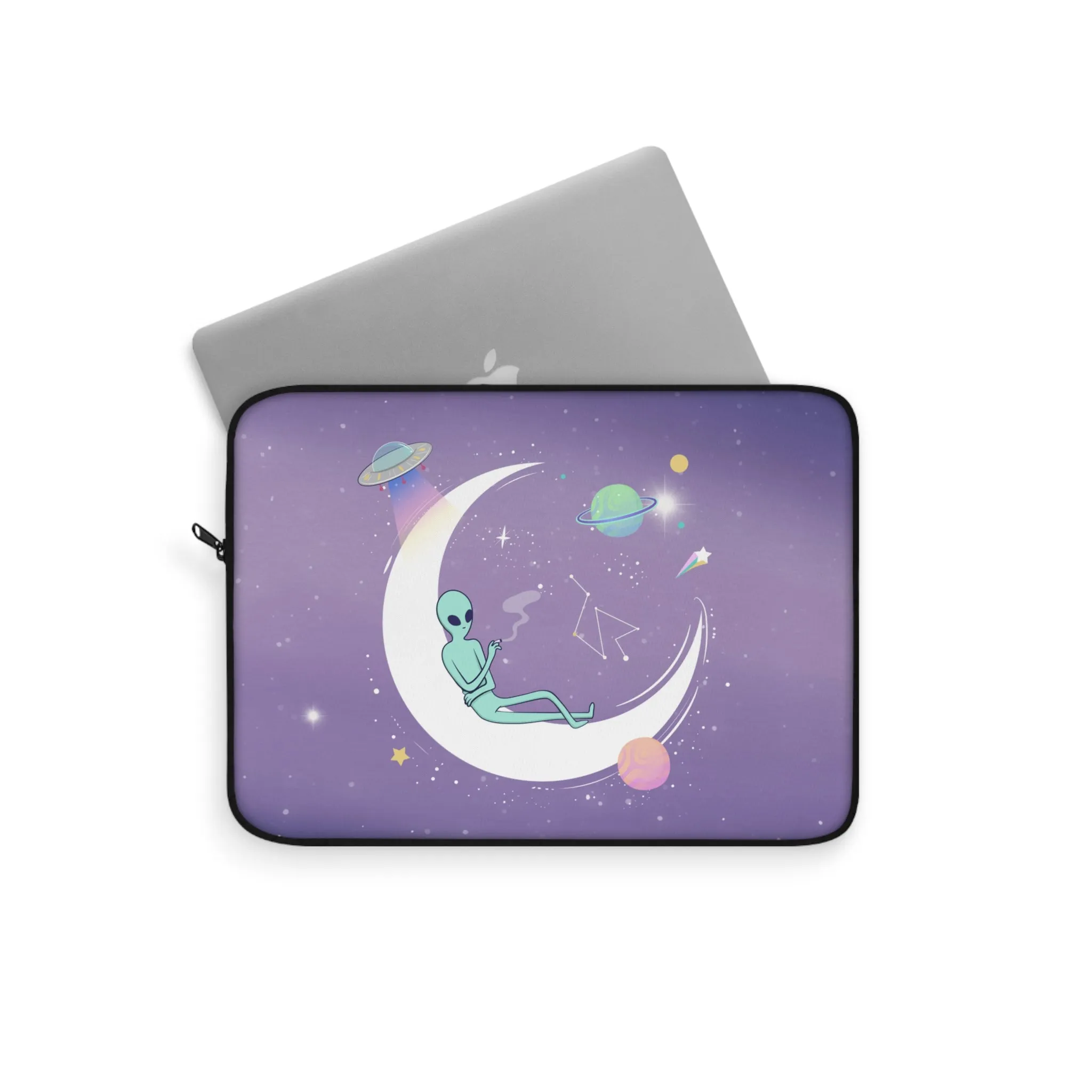 Chilling Alien Print Laptop Sleeve