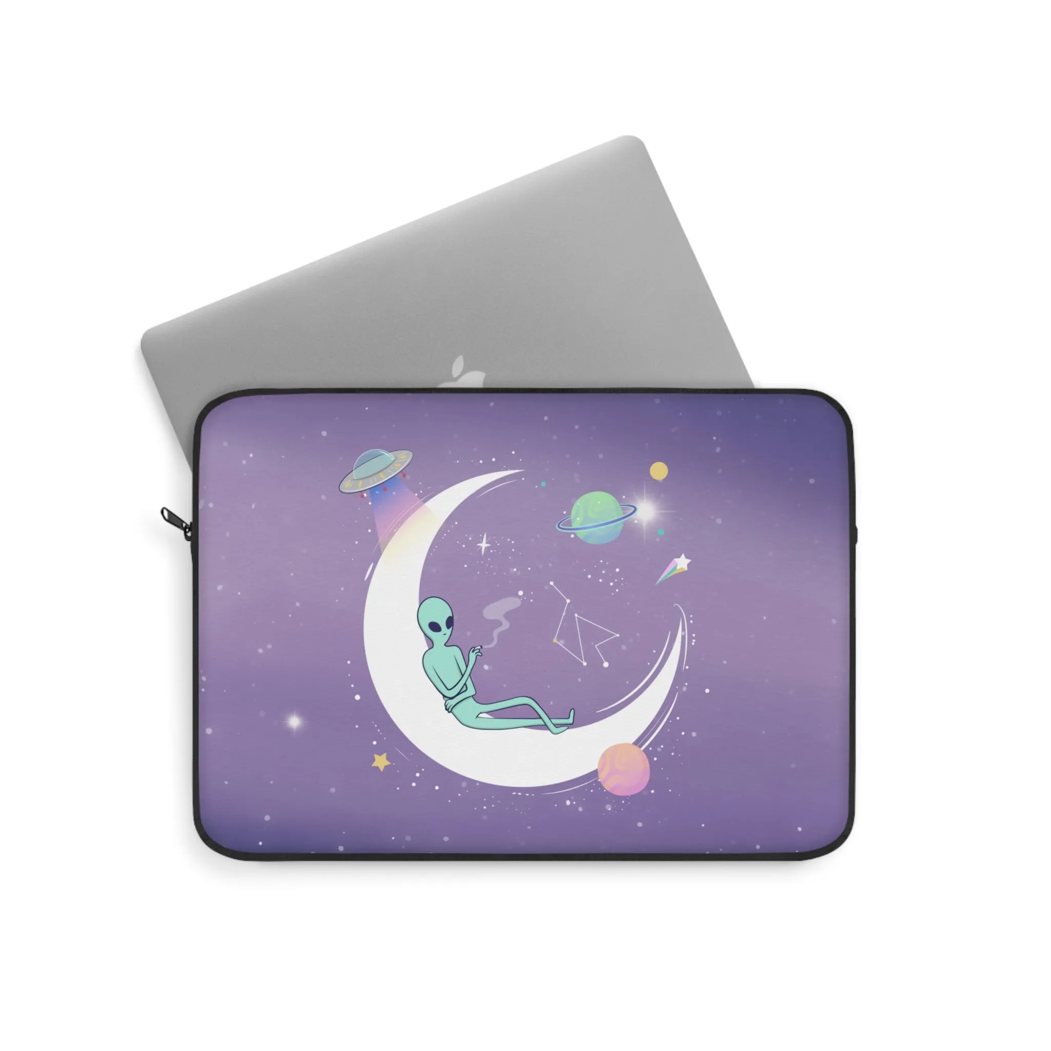 Chilling Alien Print Laptop Sleeve
