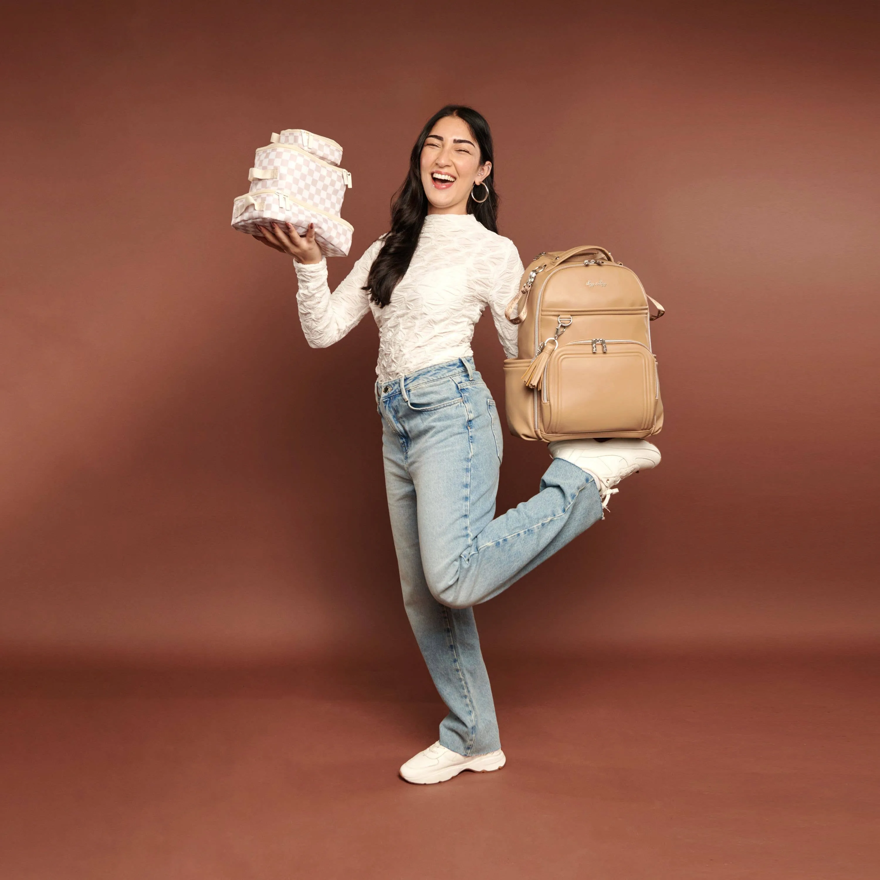 Itzy Ritzy - Pack Like a Boss Packing Cubes  Taupe Checkerboard