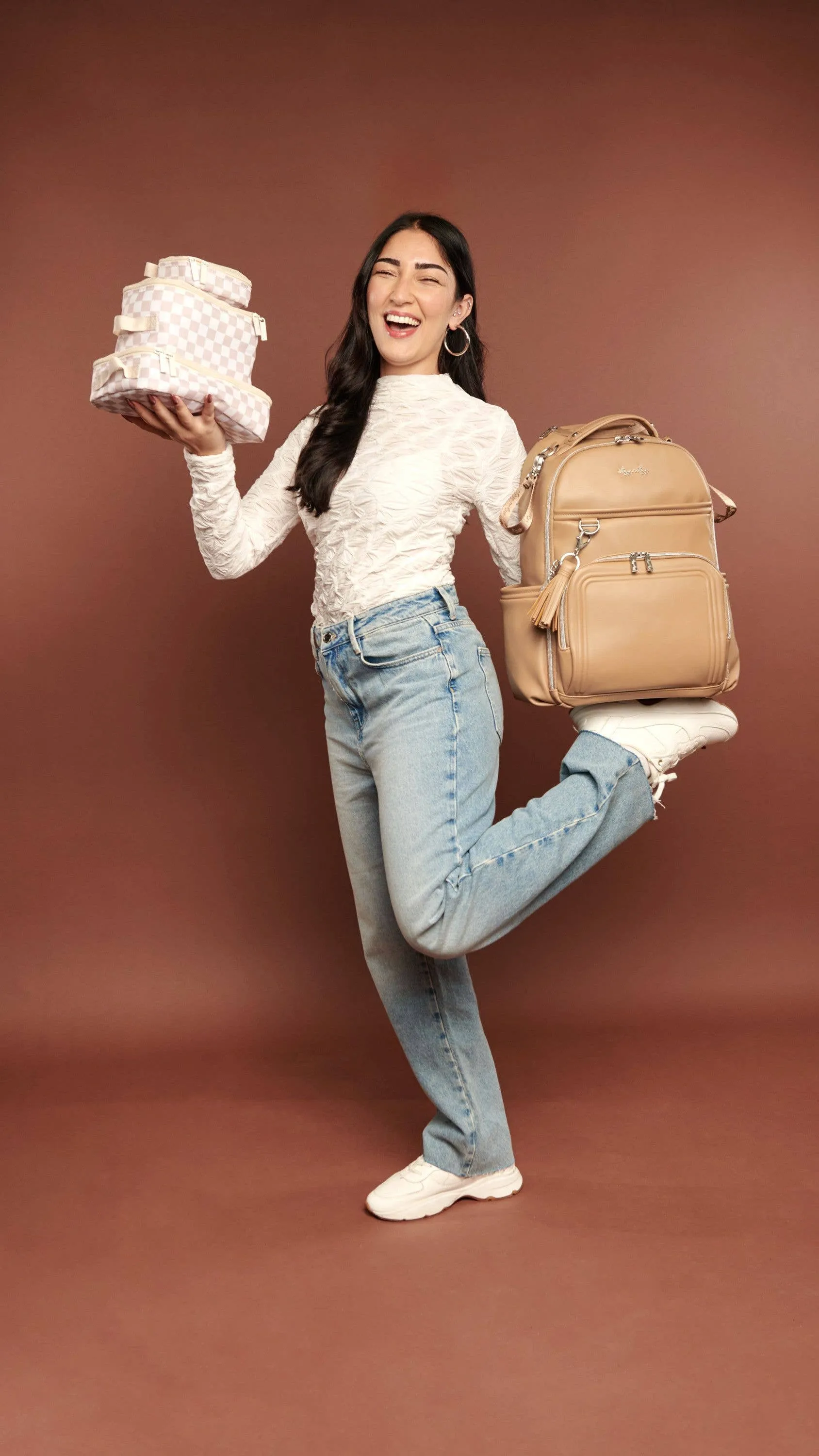 Itzy Ritzy - Pack Like a Boss Packing Cubes  Taupe Checkerboard